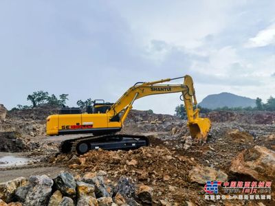 山推挖掘機(jī)亮相泰國市場(chǎng)，硬核裝備助力礦山施工新變革